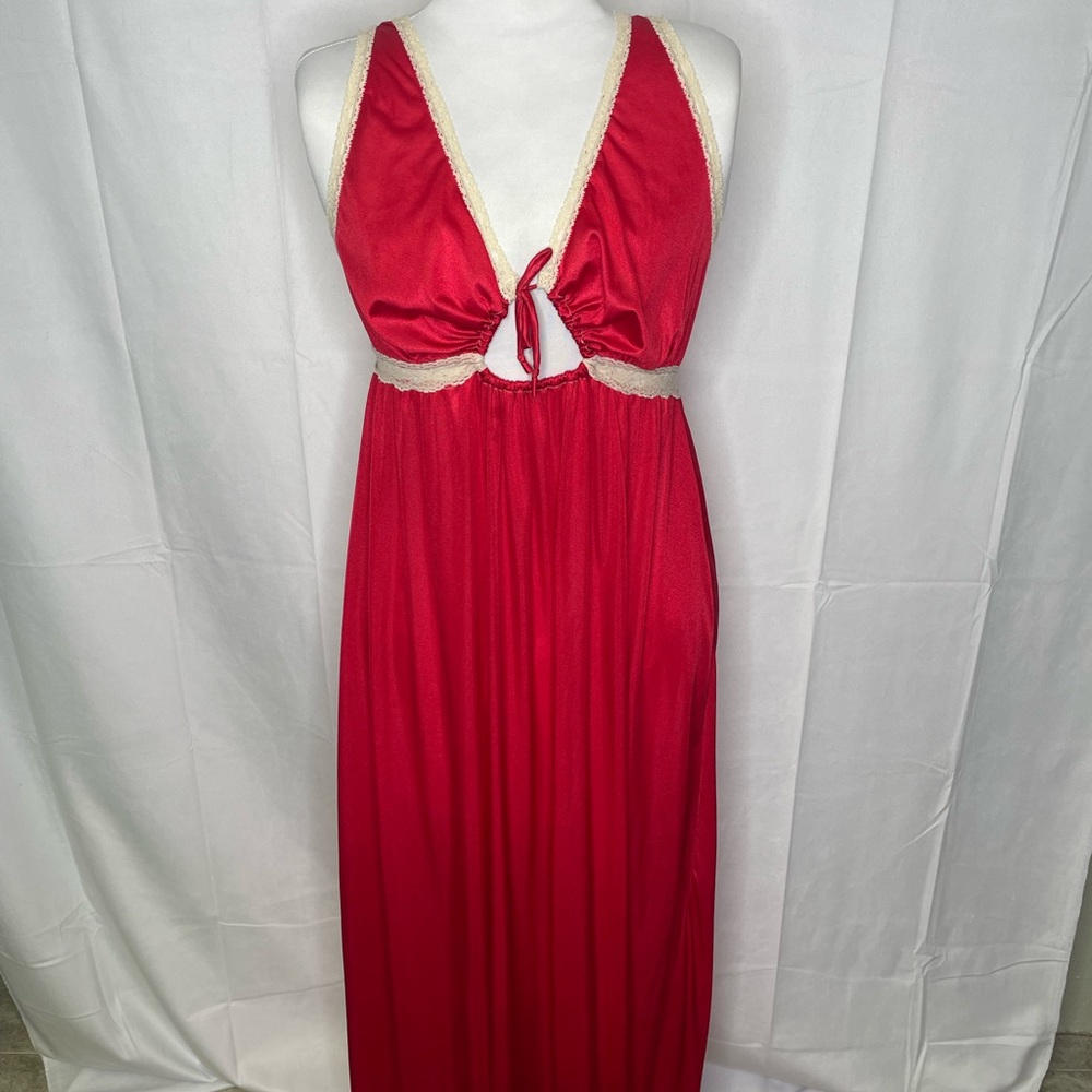 Vintage Miss Elaine Night Gown | *Size M-L